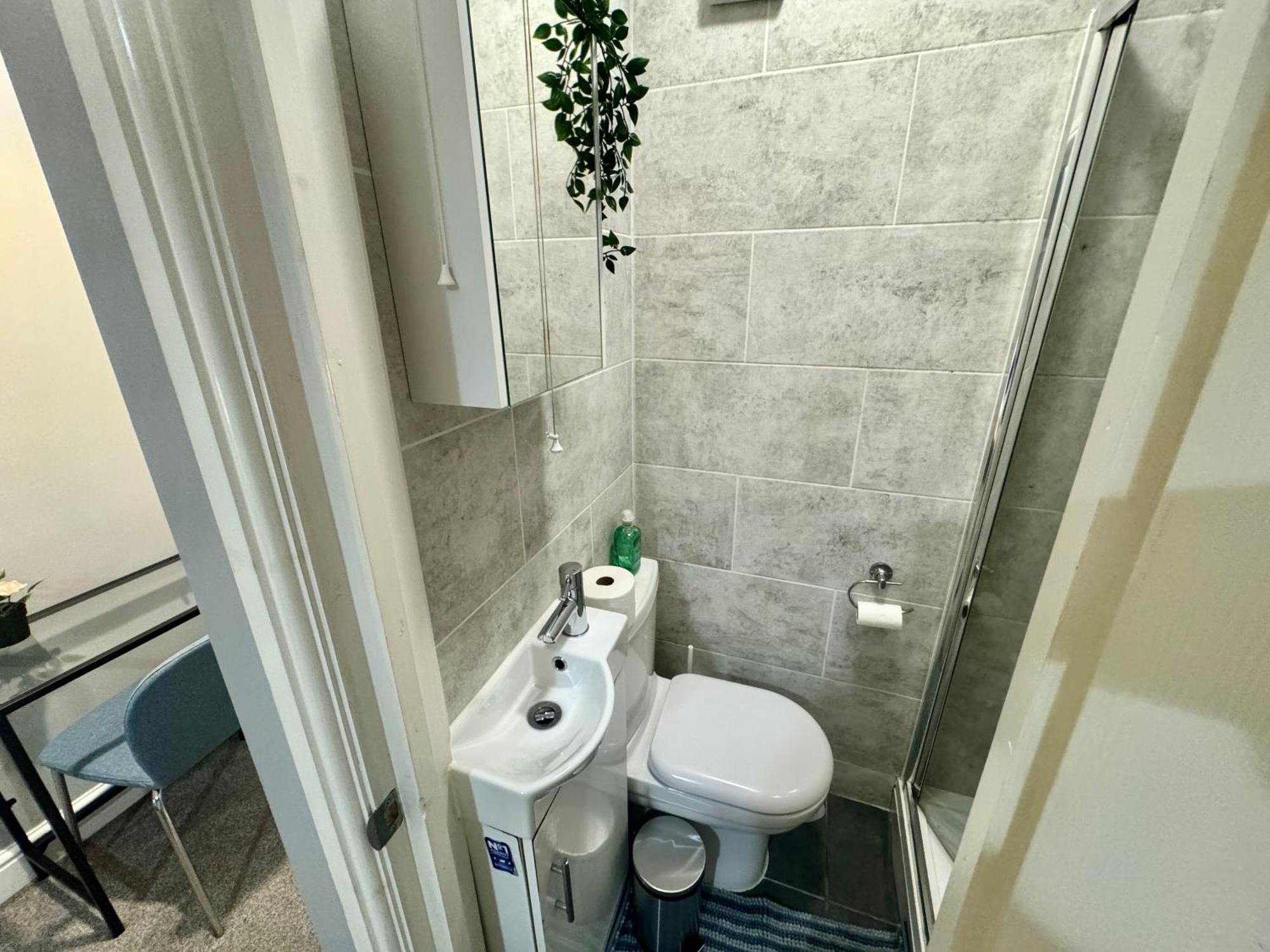 Modern En-suite By Finsbury Park Station 8 Mins To King's Cross By Tube Quarto em Acomodações Particulares Londres